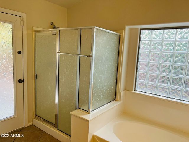 2823 E Questa Drive, Phoenix, AZ 85024