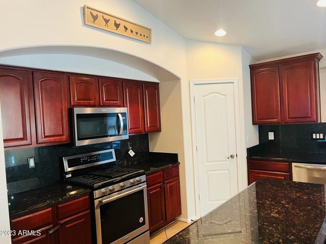 2823 E Questa Drive, Phoenix, AZ 85024