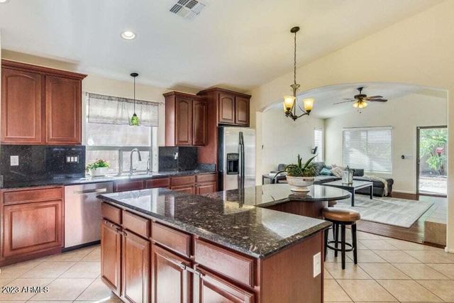 2823 E Questa Drive, Phoenix, AZ 85024