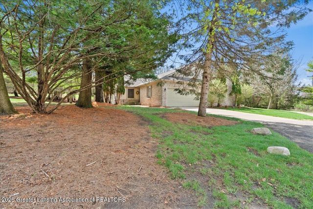 6212 E Timber View Drive, East Lansing, MI 48823