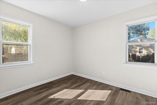 14092 Knox Avenue, Warren, MI 48089