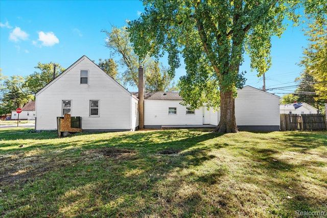 14092 Knox Avenue, Warren, MI 48089