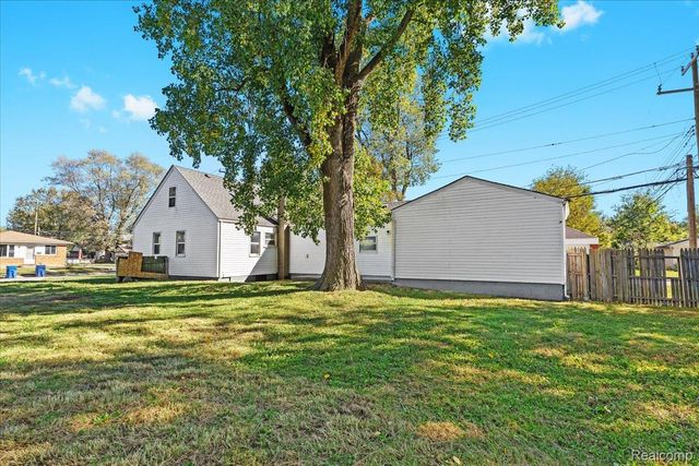 14092 Knox Avenue, Warren, MI 48089