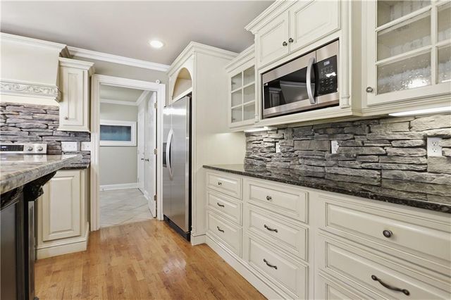 2416 Westport Circle SW, Marietta, GA 30064