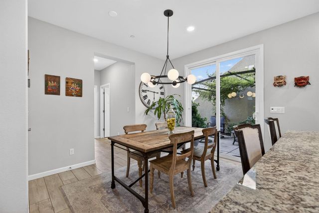 1617 Parkside Way, Roseville, CA 95747