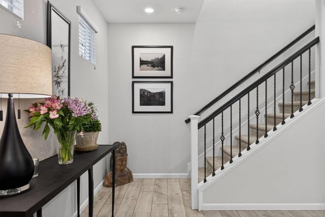 1617 Parkside Way, Roseville, CA 95747