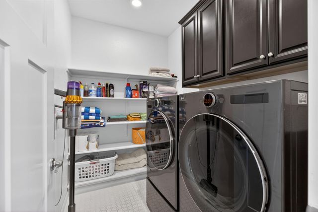 1617 Parkside Way, Roseville, CA 95747