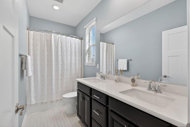 1617 Parkside Way, Roseville, CA 95747