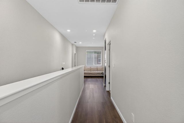 1617 Parkside Way, Roseville, CA 95747