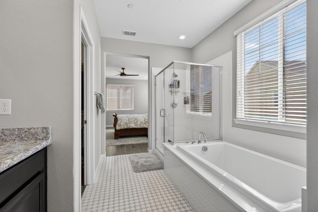 1617 Parkside Way, Roseville, CA 95747