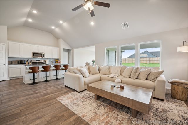 15454 S 36th East Avenue, Bixby, OK 74008
