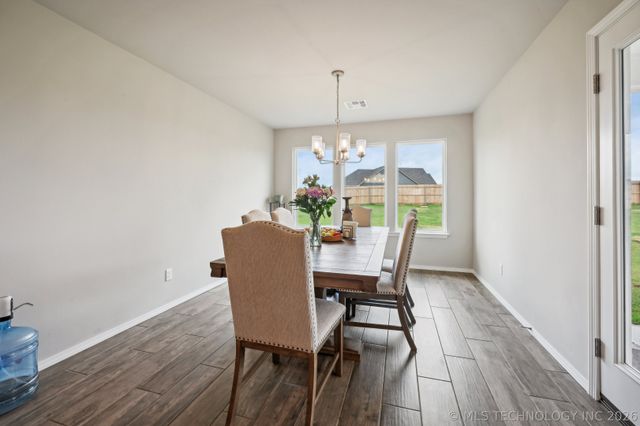 15454 S 36th East Avenue, Bixby, OK 74008