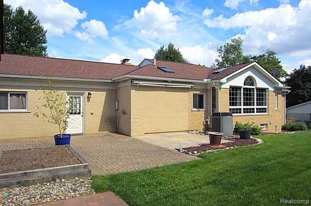 52477 Pappy Lane, Shelby Twp, MI 48316