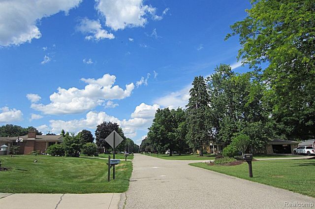 52477 Pappy Lane, Shelby Twp, MI 48316