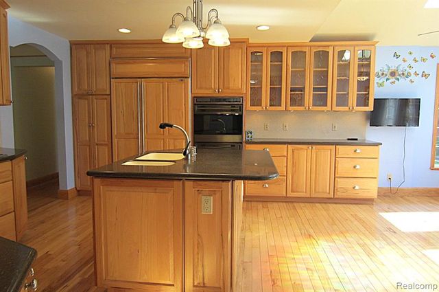 52477 Pappy Lane, Shelby Twp, MI 48316