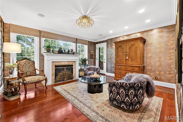 1359 S Mason Road, St Louis, MO 63131