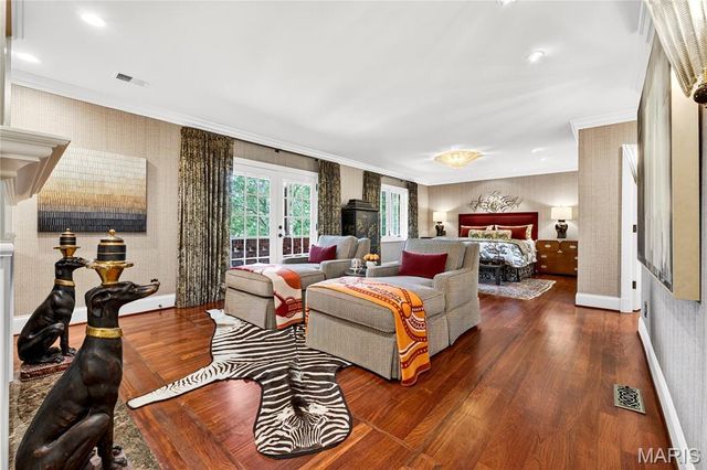 1359 S Mason Road, St Louis, MO 63131