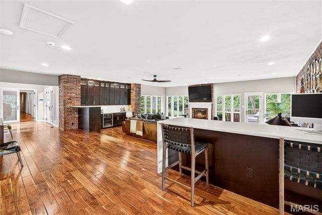 1359 S Mason Road, St Louis, MO 63131