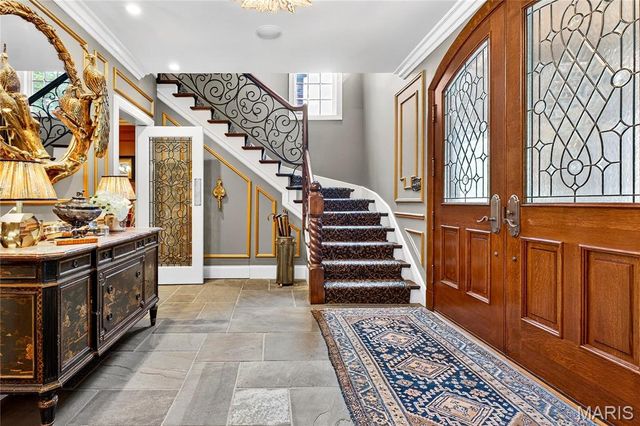 1359 S Mason Road, St Louis, MO 63131