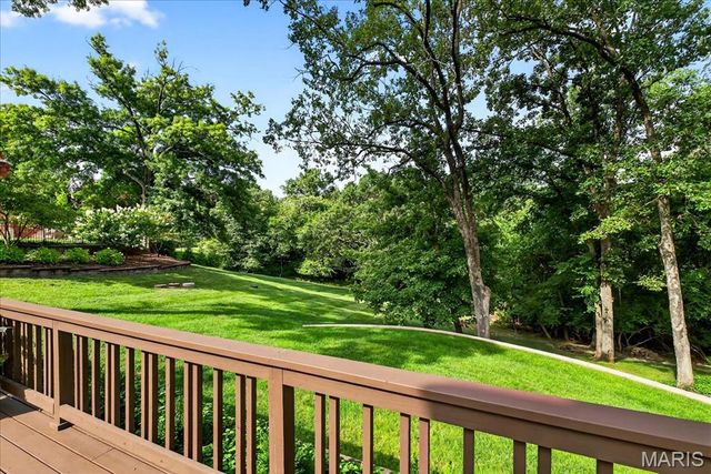 1359 S Mason Road, St Louis, MO 63131