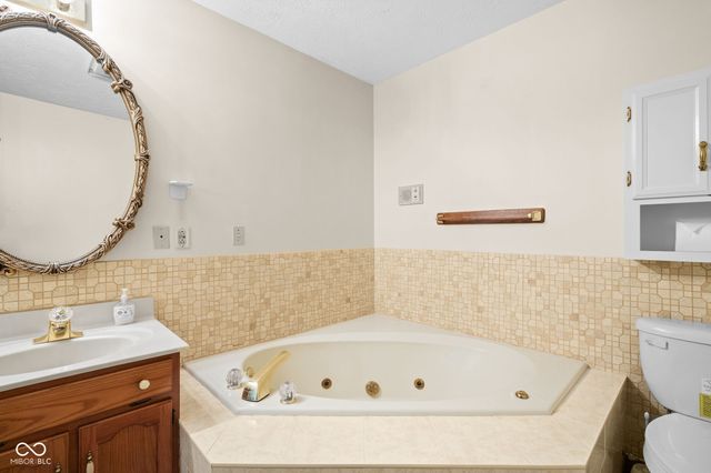 4052 Mary Kay Drive, Indianapolis, IN 46221