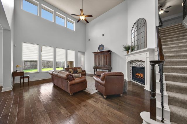 27707 Lakeway Trail Lane, Fulshear, TX 77441