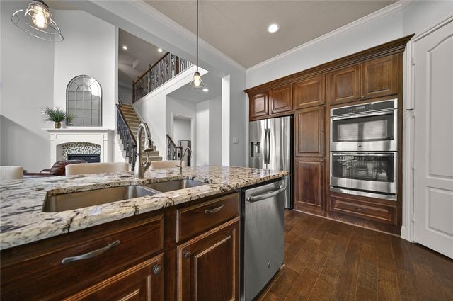 27707 Lakeway Trail Lane, Fulshear, TX 77441