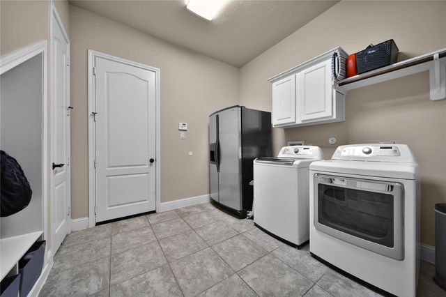 27707 Lakeway Trail Lane, Fulshear, TX 77441