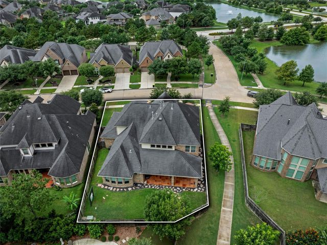 27707 Lakeway Trail Lane, Fulshear, TX 77441