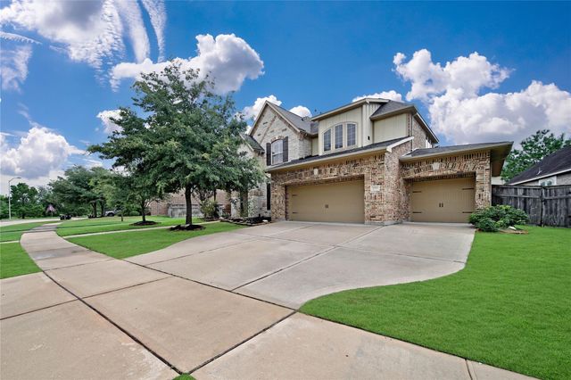 27707 Lakeway Trail Lane, Fulshear, TX 77441