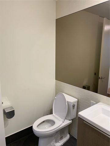 889 Francisco 2507, Los Angeles, CA 90017