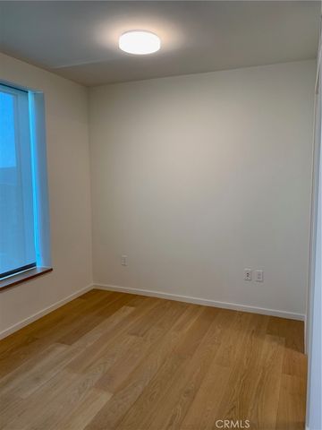 889 Francisco 2507, Los Angeles, CA 90017