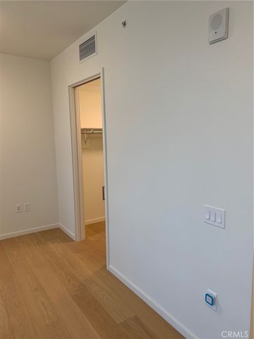 889 Francisco 2507, Los Angeles, CA 90017