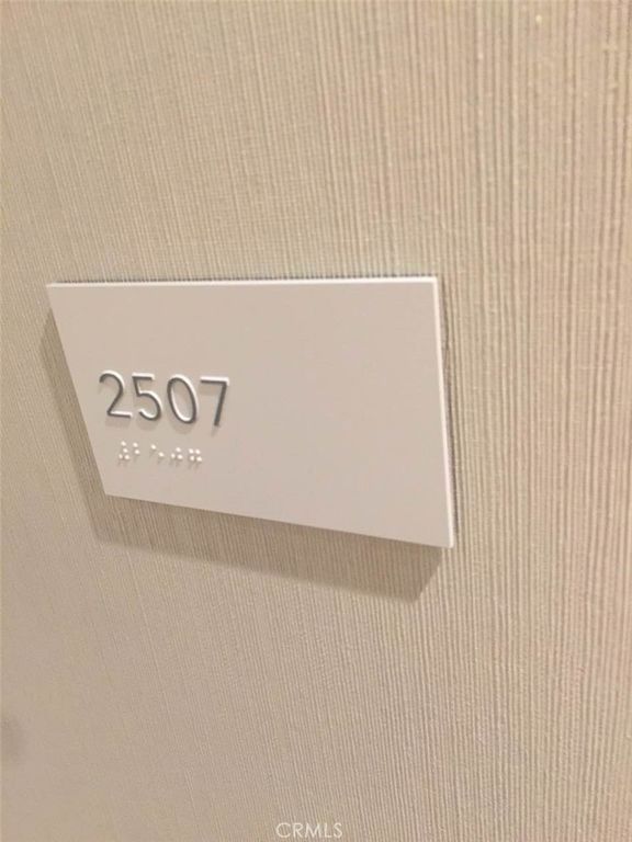 889 Francisco 2507, Los Angeles, CA 90017