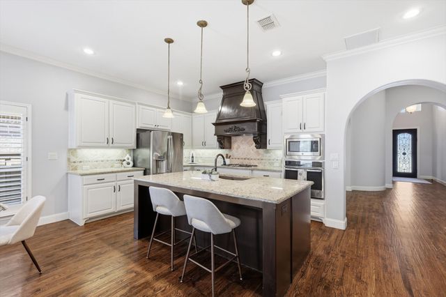 2409 Surrey Court, Flower Mound, TX 75022