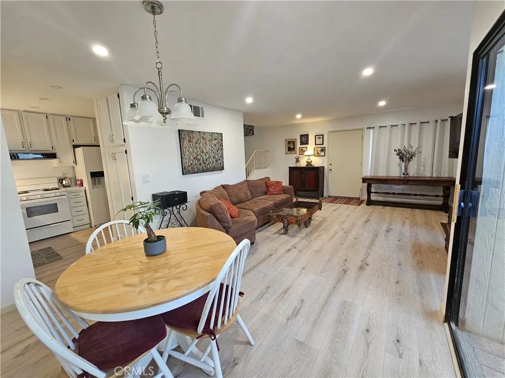 6509 Twin Circle 7, Simi Valley, CA 93063