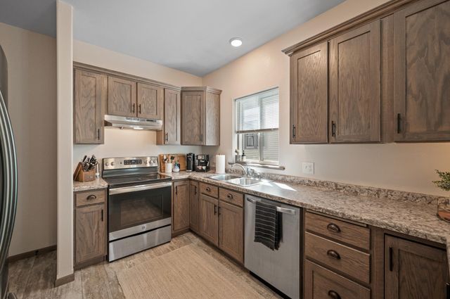1048 Dayton Avenue, Saint Paul, MN 55104