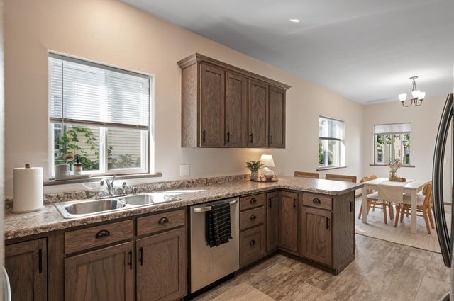 1048 Dayton Avenue, Saint Paul, MN 55104