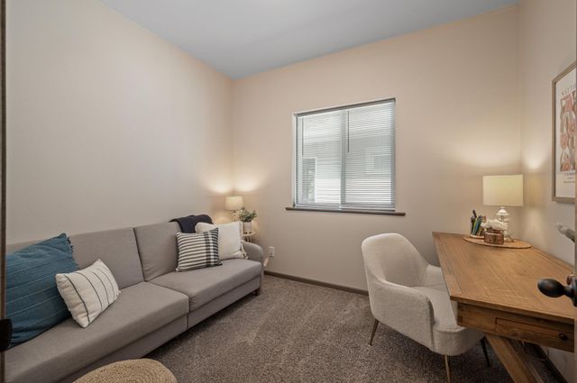 1048 Dayton Avenue, Saint Paul, MN 55104