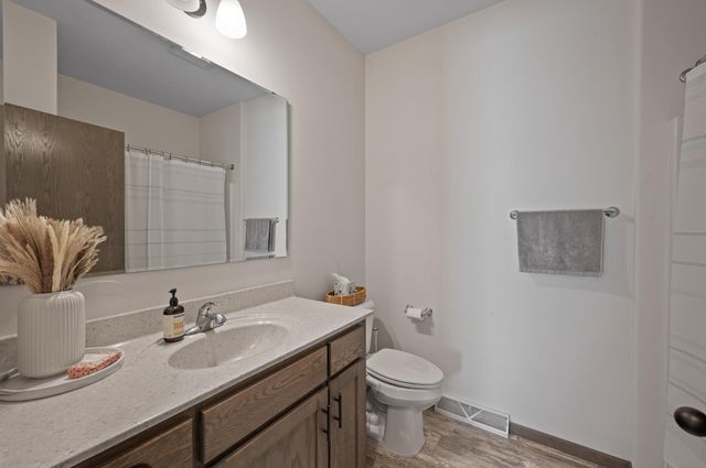 1048 Dayton Avenue, Saint Paul, MN 55104