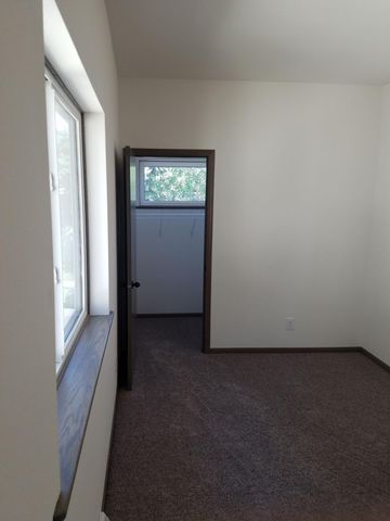 1048 Dayton Avenue, Saint Paul, MN 55104