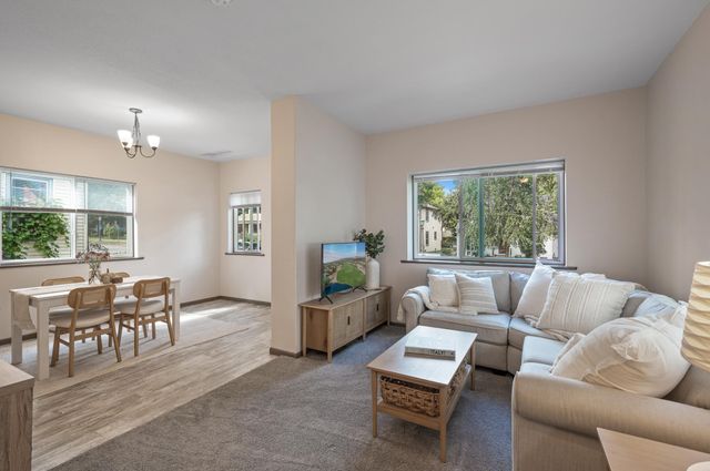 1048 Dayton Avenue, Saint Paul, MN 55104