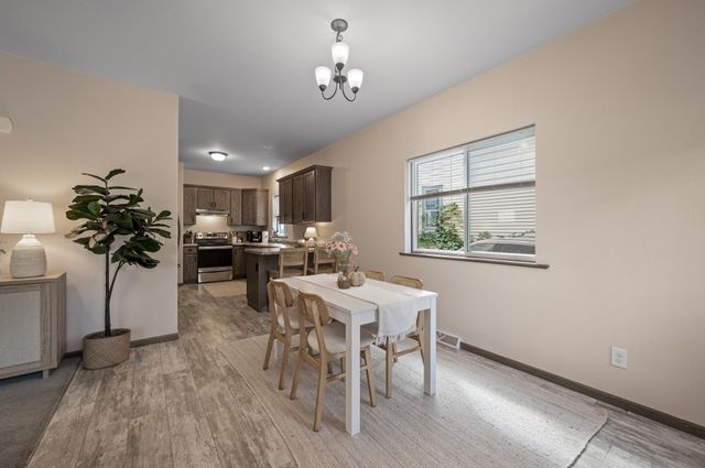 1048 Dayton Avenue, Saint Paul, MN 55104