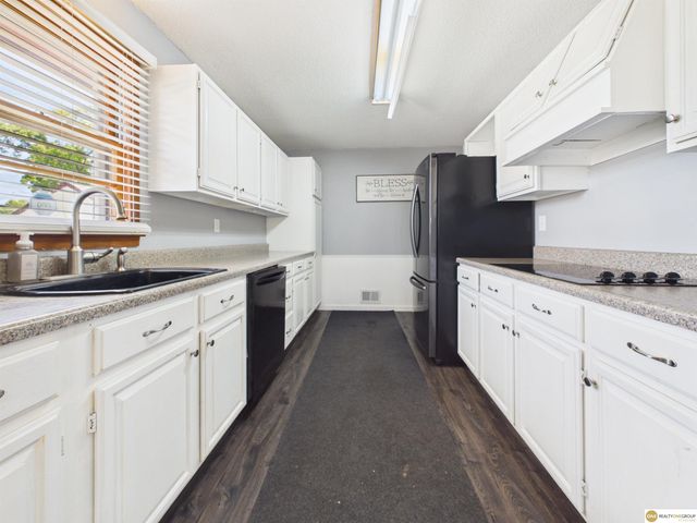 1640 E 1st Street, Fremont, NE 68025