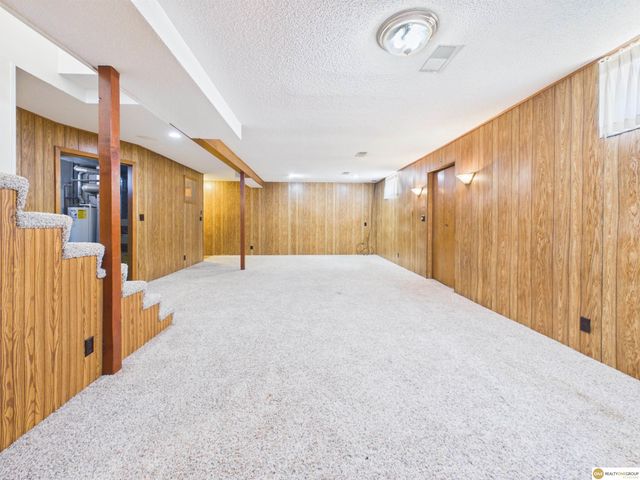 1640 E 1st Street, Fremont, NE 68025