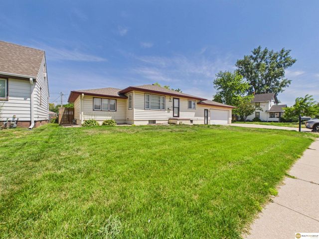 1640 E 1st Street, Fremont, NE 68025