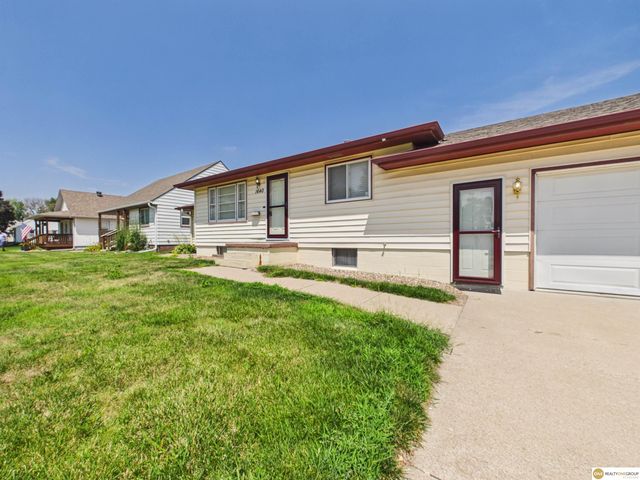 1640 E 1st Street, Fremont, NE 68025