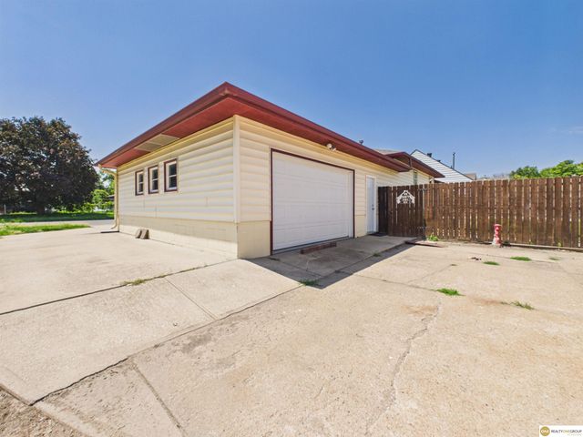 1640 E 1st Street, Fremont, NE 68025