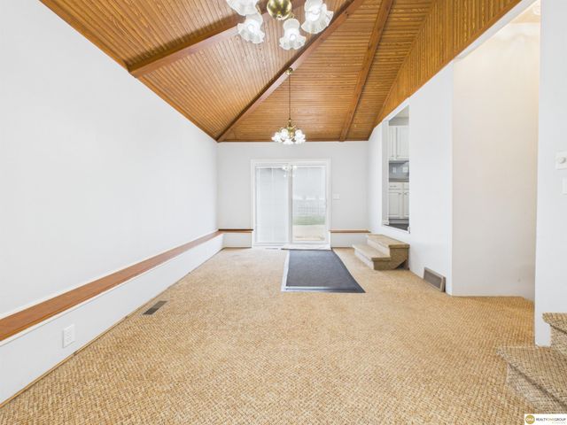 1640 E 1st Street, Fremont, NE 68025