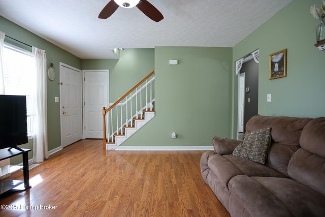9300 Balance Ln, Fairdale, KY 40118